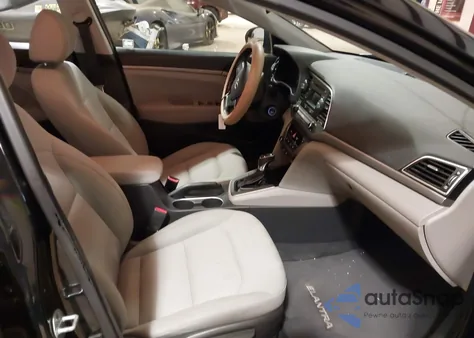 2017 Hyundai Elantra Se z USA, uszkodzony, nr VIN KMHD74LF5HU115553